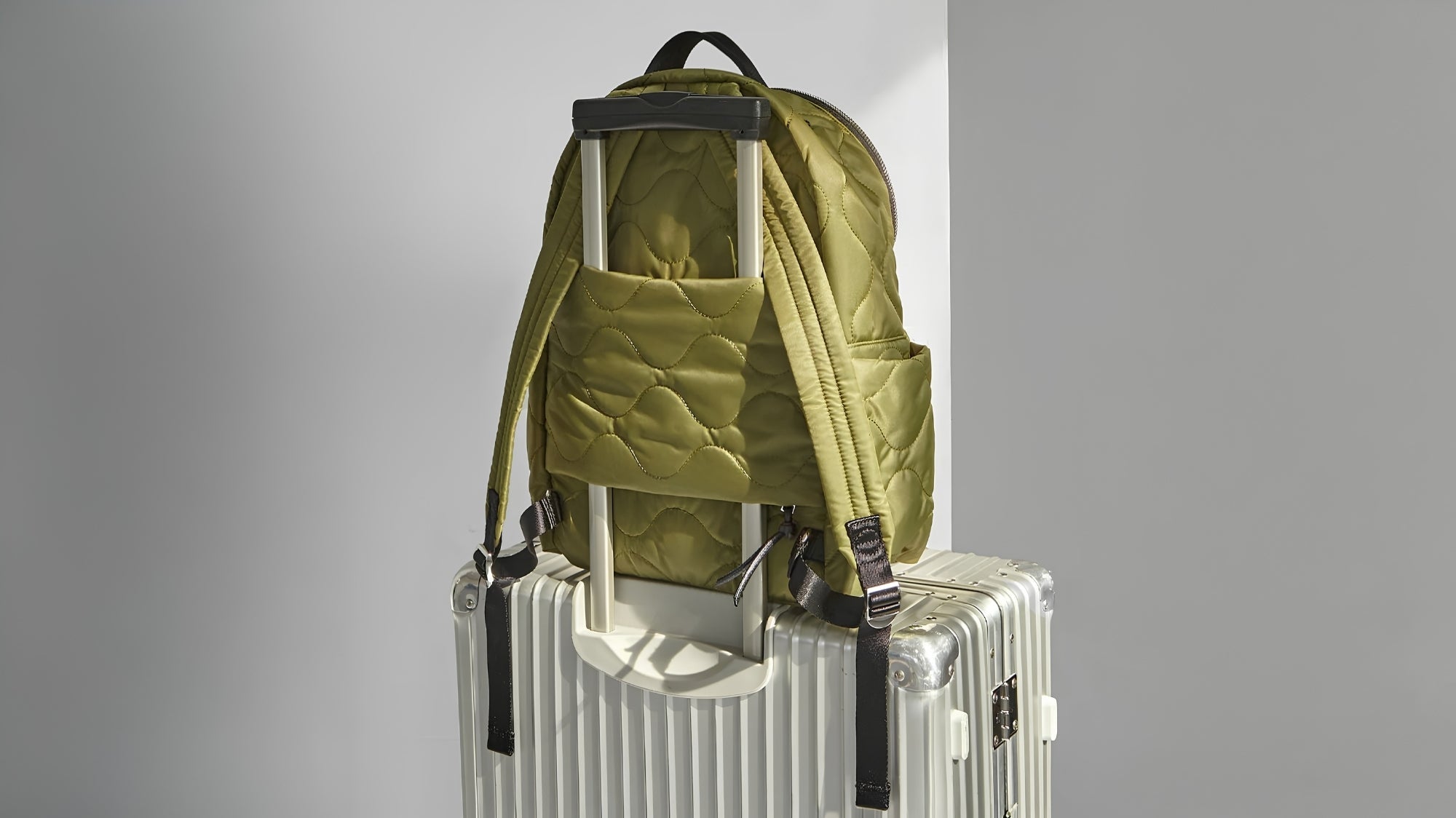 The Best Travel Backpack for Women: Lightweight, Organized and Carry-On Ready