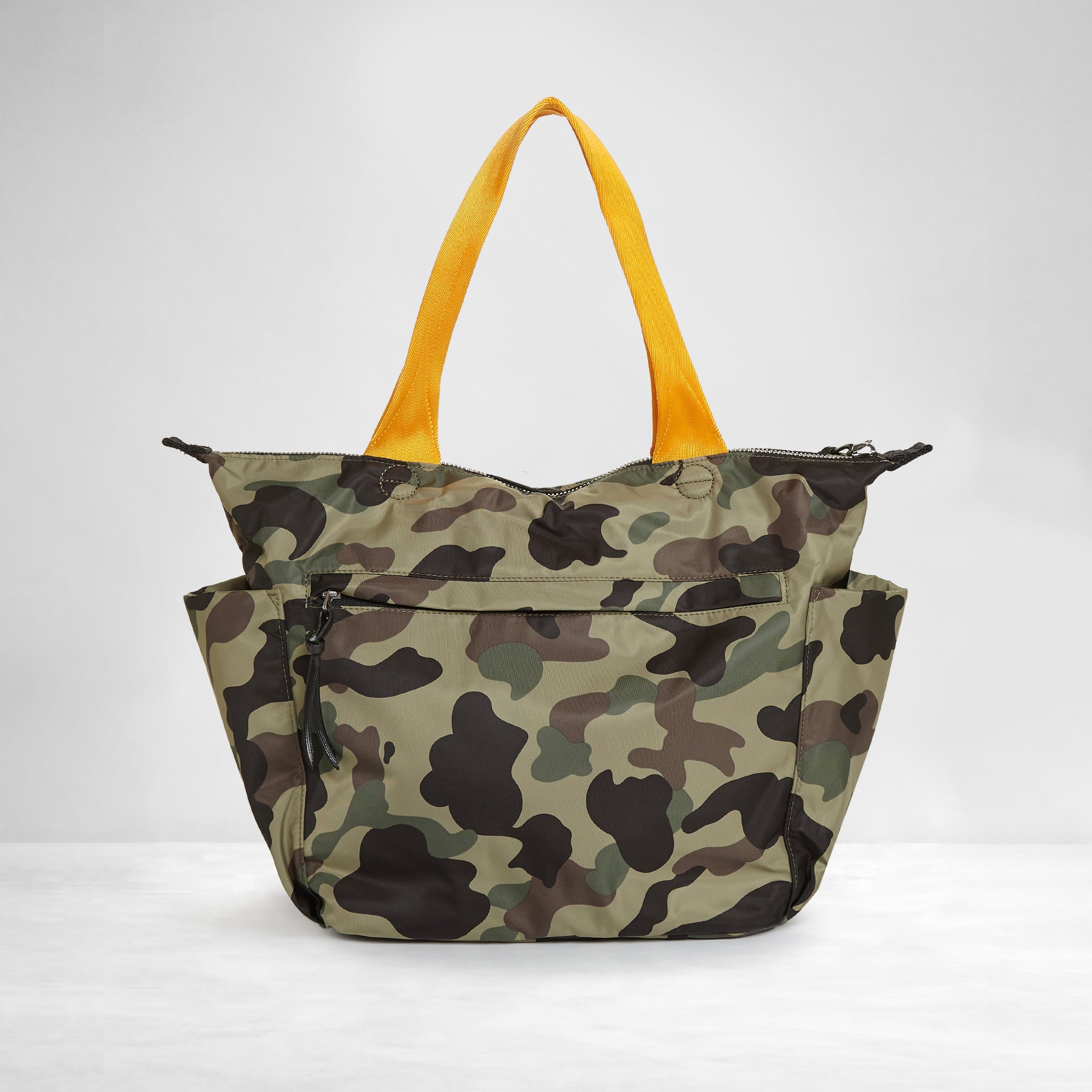 shortyLOVE tillie tote bag in green camo; back view against white background.