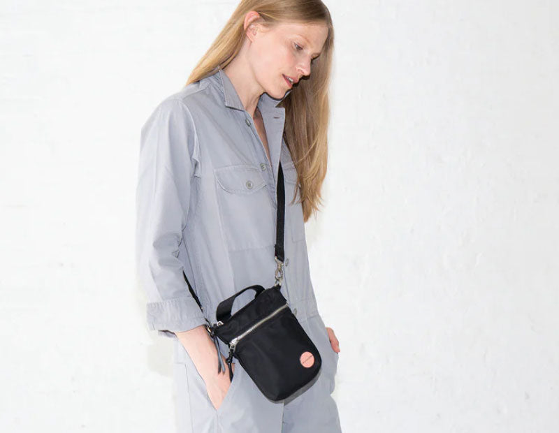 the black handbag collection