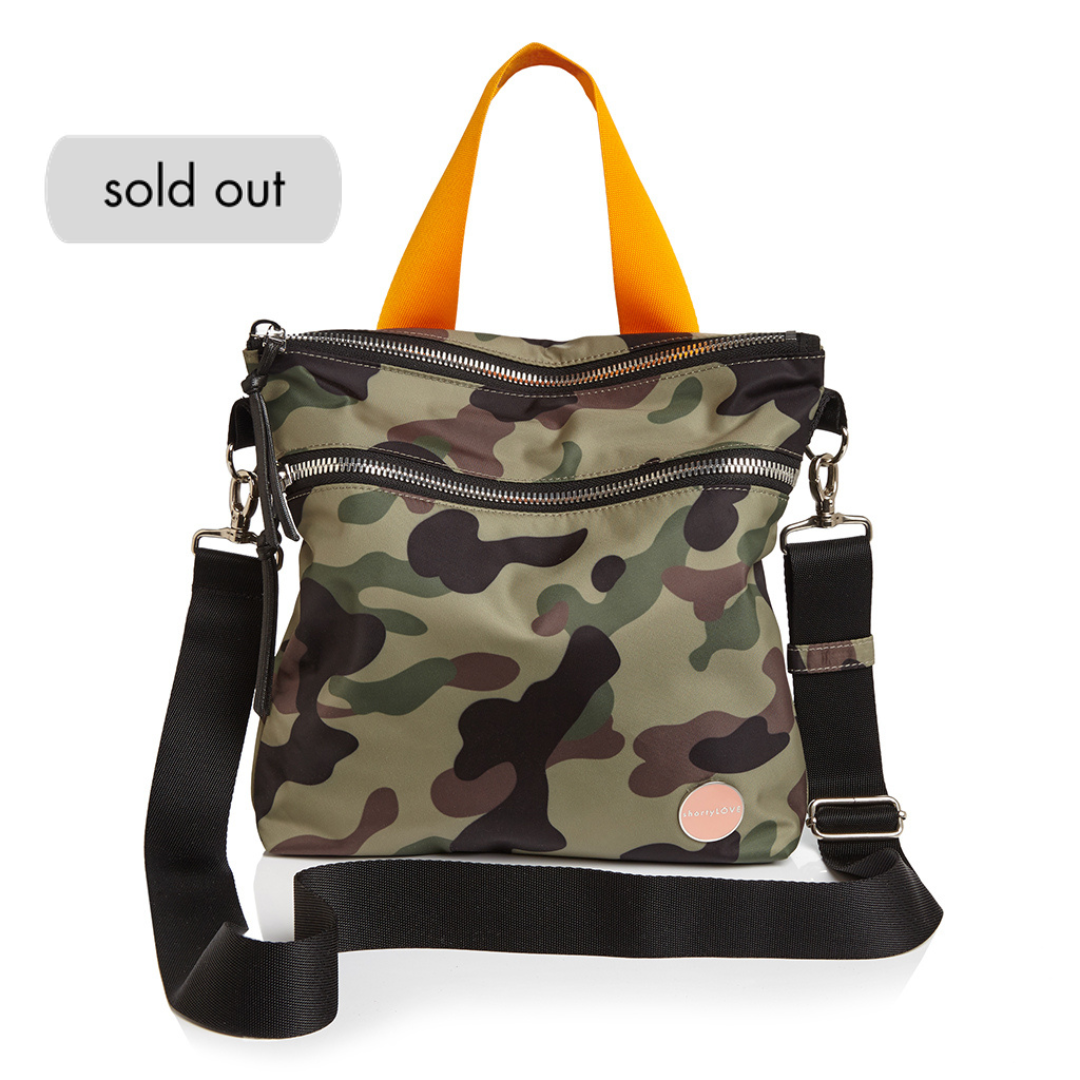 shortyLOVE amuse medium sized crossbody bag in green camo; front view against white background.