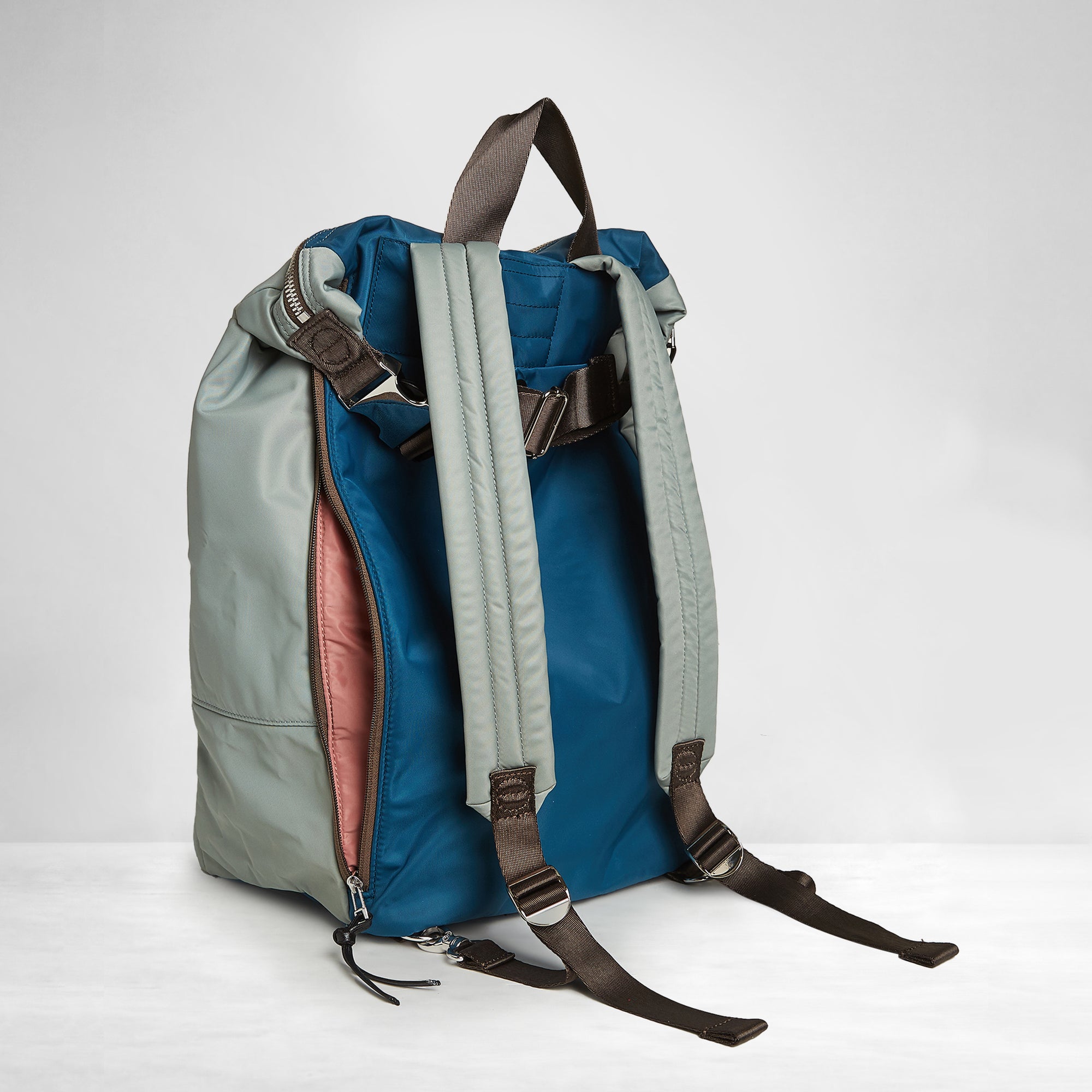 shortyLOVE boxer backpack in slate/teal; back view showcasing dual colors.