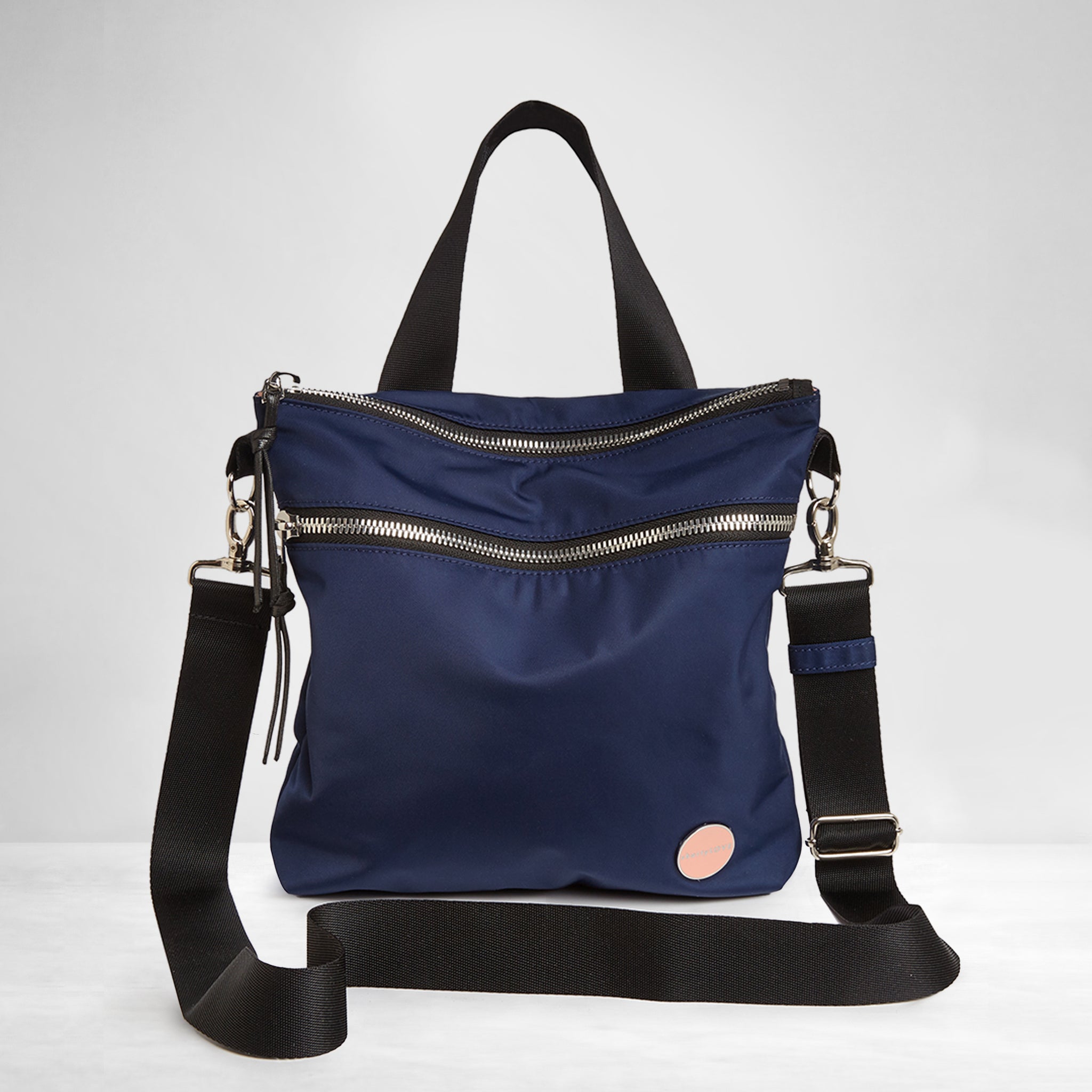 medium crossbody bag | organized pockets, lightweight, water