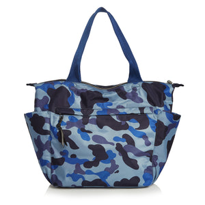 shortyLOVE tillie tote bag in blue camo; back view against white background.
