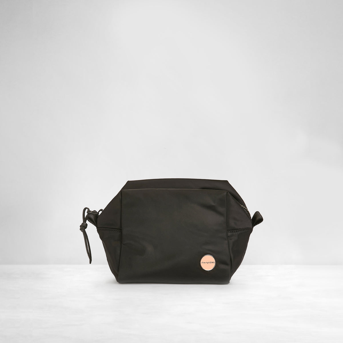 black lululemon makeup bag Feeling Ready Pouch Mini (Black) : Beauty & Personal Care Wipeable Lining Amazon.com: Lululemon Feeling Ready Pouch